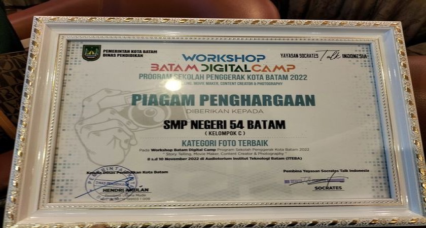 SMP Negeri 54 Batam Raih Penghargaan Kategori Foto Terbaik